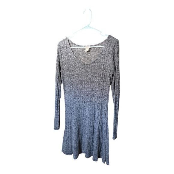 Mossimo Supply Co. Grey Long-Sleeve Swing Tunic Dress - Picture 2 of 5
